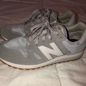 Womens New Balance 520